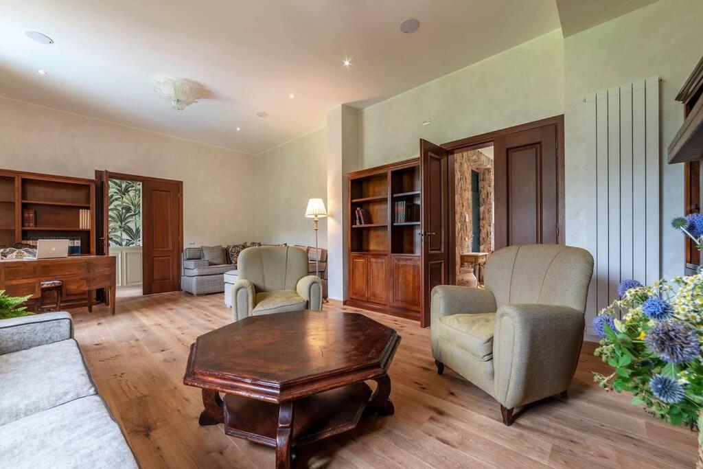 Villa Gina Umbria Luxury Retreat SantʼAnatolia di Narco Extérieur photo