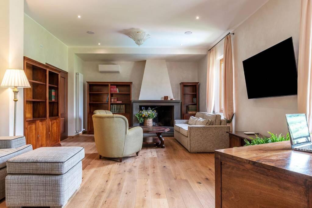 Villa Gina Umbria Luxury Retreat SantʼAnatolia di Narco Extérieur photo